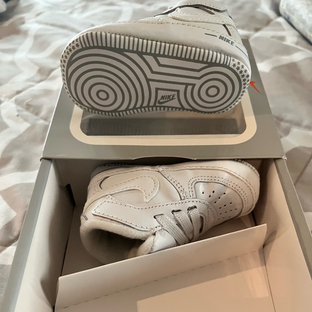 New baby Nike force size 2c